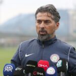 ilhan palut ogrencisine cikisti kendisine cekiduzen vermeli QzqPL96B