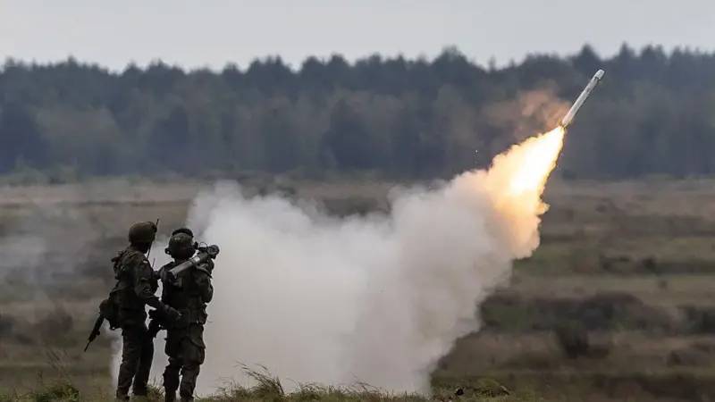 nato rus ucaklarina karsi tetige basar mi RQJ4qOMS