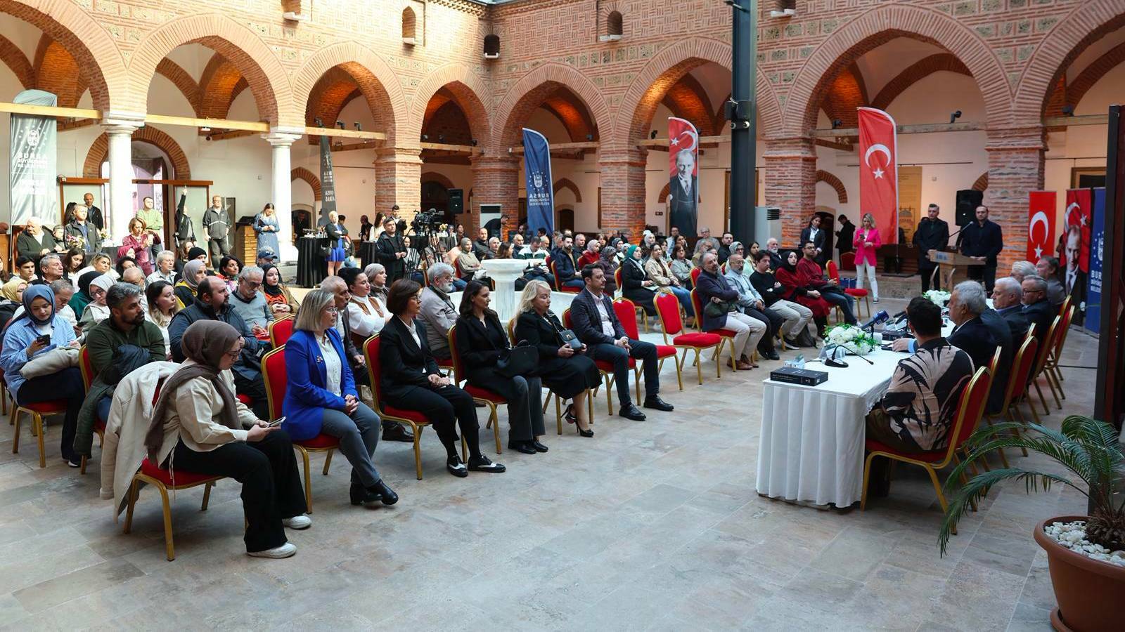 dede korkutun bursa yazmasi bilim dunyasina kazandirildi uZL43USO.jpg