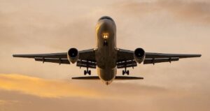 tahranda-mahsur-kalan-turk-ucagi-53-gun-sonra-donus-yolunda-XF9lQHdj