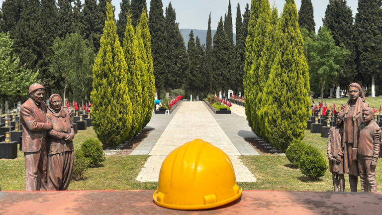 soma-faciasinda-yakinlarini-kaybeden-ailelerin-istinaf-itirazi-reddedildi-uq7ZMQpK